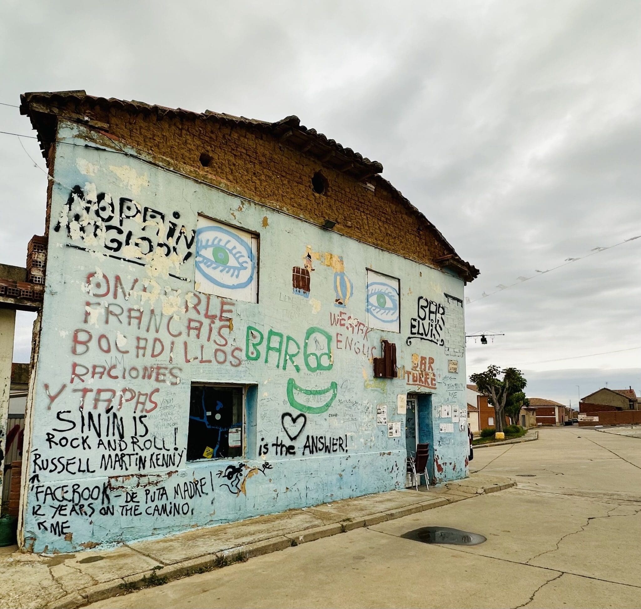 The Elvis Bar in Reliegos